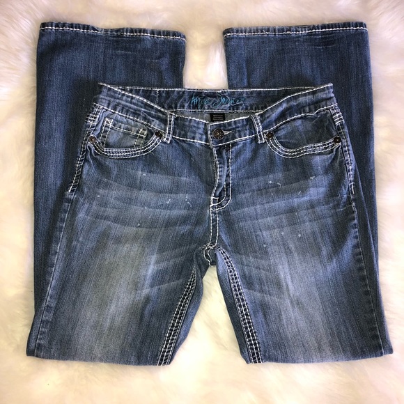 Ariya Denim - Ariya Curvy Fit Embroidered Pocket Flared Jeans